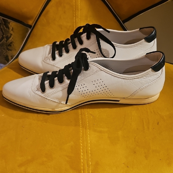 Hogan White Sneakers with Black Laces - Picture 3 of 8